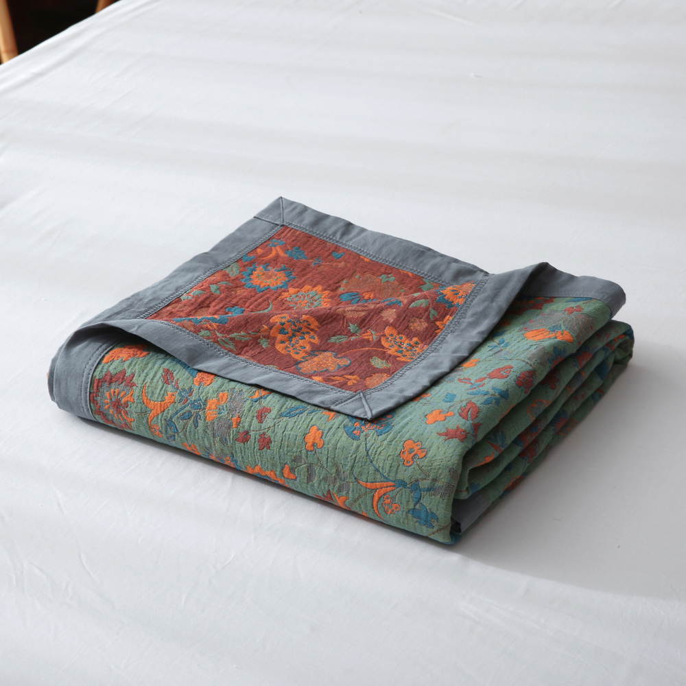 Retro Floral Cotton Quilt with Reversible Embroidered Finish