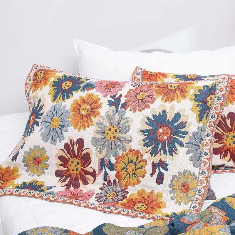 Colorful Floral Cotton Quilt with Reversible Woven Finish