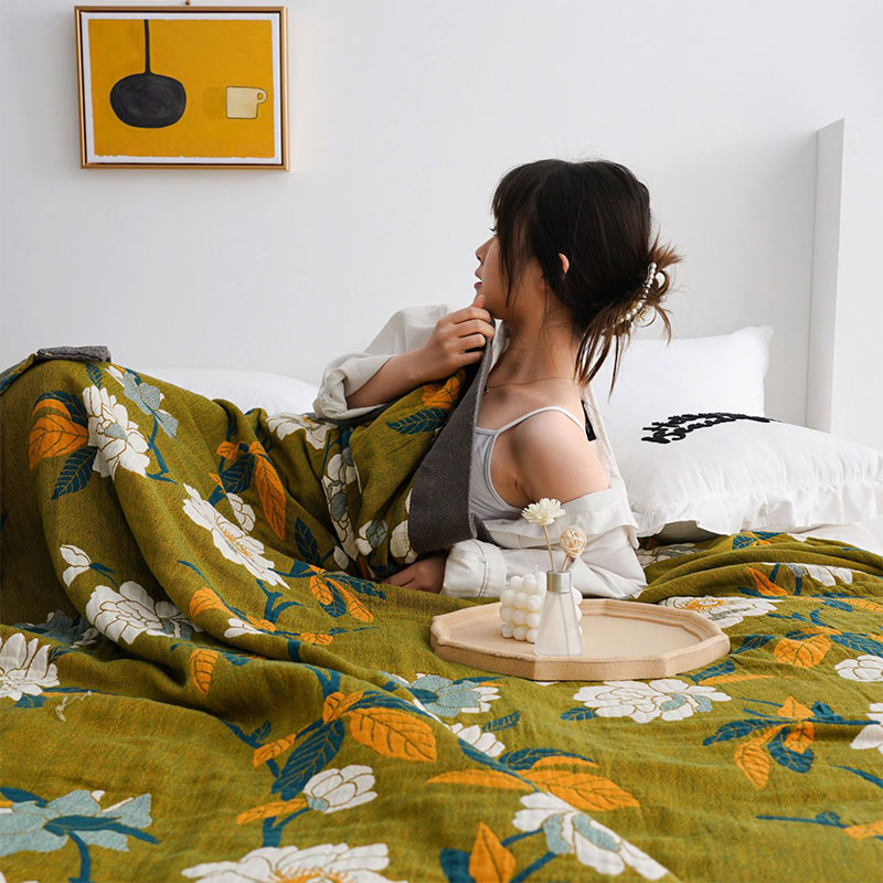 Olive Floral Jacquard Cotton Quilt for Bed and Sofa Use