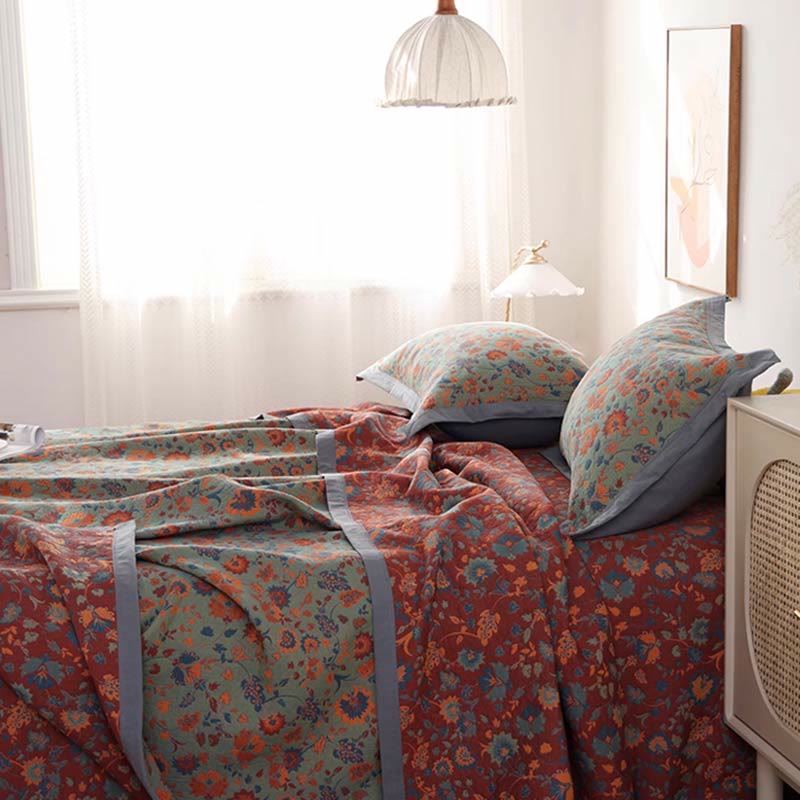 Retro Floral Cotton Quilt with Reversible Embroidered Finish