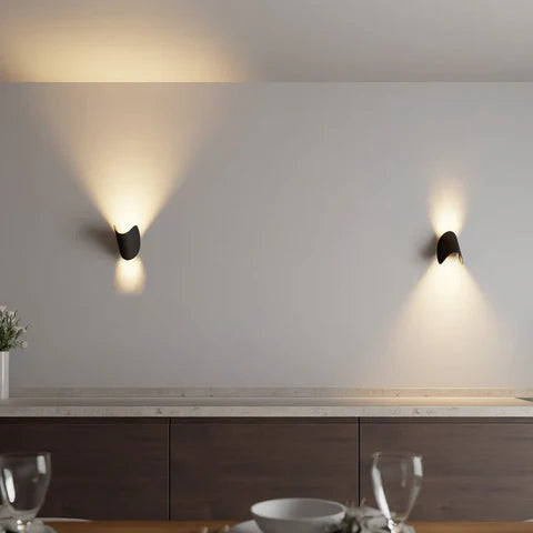 Adjustable LED Wall Sconce Light with Directional Control | Modern Design for Cozy Ambiance