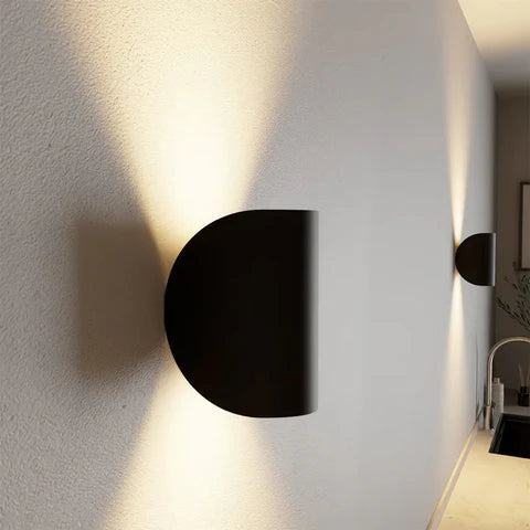 Adjustable LED Wall Sconce Light with Directional Control | Modern Design for Cozy Ambiance