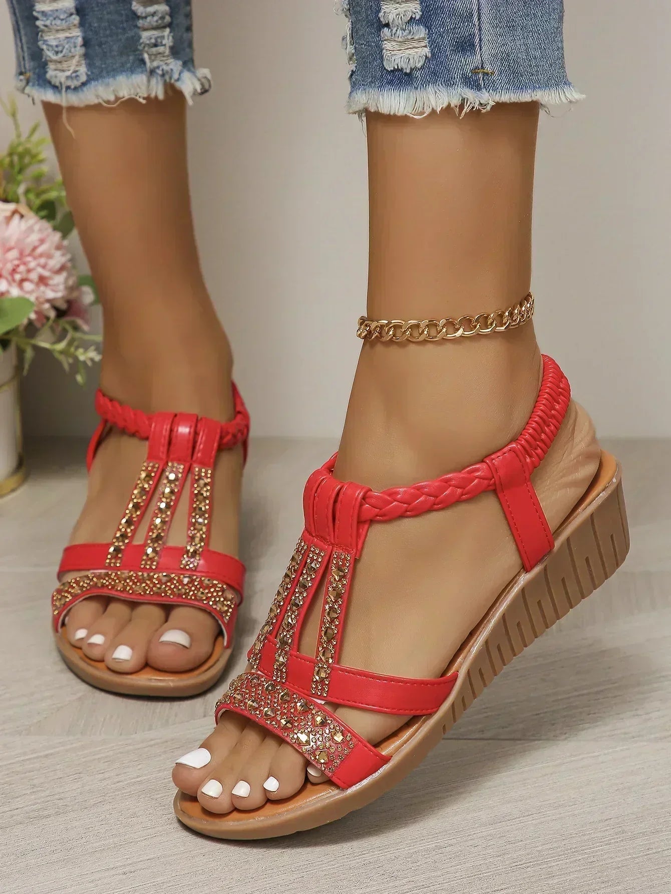 Elegant Comfort | Women's Sandals with Soft Cushioning | Adjustable Design for All-Day Support