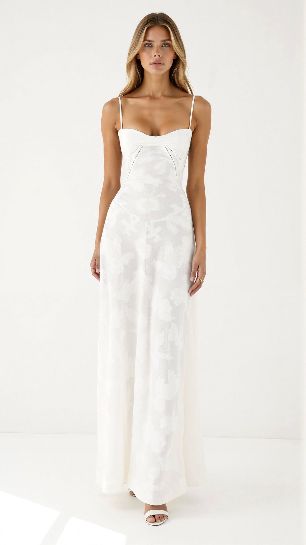 Elegant Maxi Dress | Women's Dress with Bustier Design & Lace Detailing | Flattering Silhouette for Special Occasions