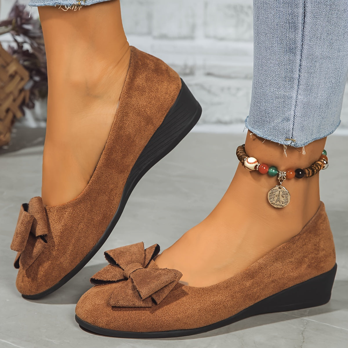 Elegant Orthopedic Flat Shoes for Women with Plush Comfort | Stylish Black Flats for Everyday Wear
