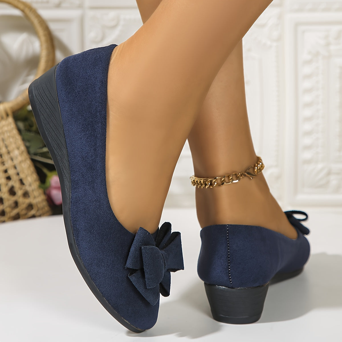 Elegant Orthopedic Flat Shoes for Women with Plush Comfort | Stylish Black Flats for Everyday Wear