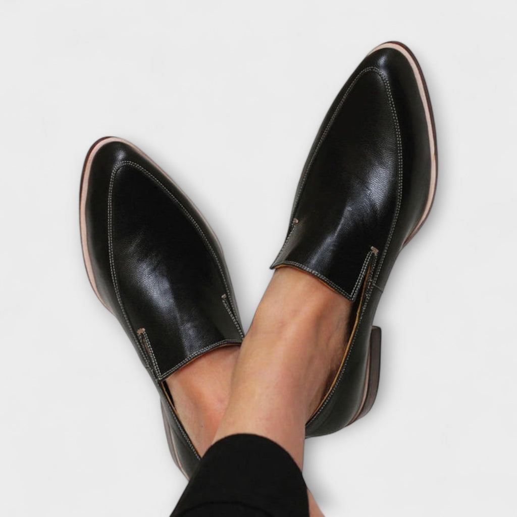 Elegant Orthopedic Loafers for Women with All-Day Comfort | Classic Black Design for Versatile Style