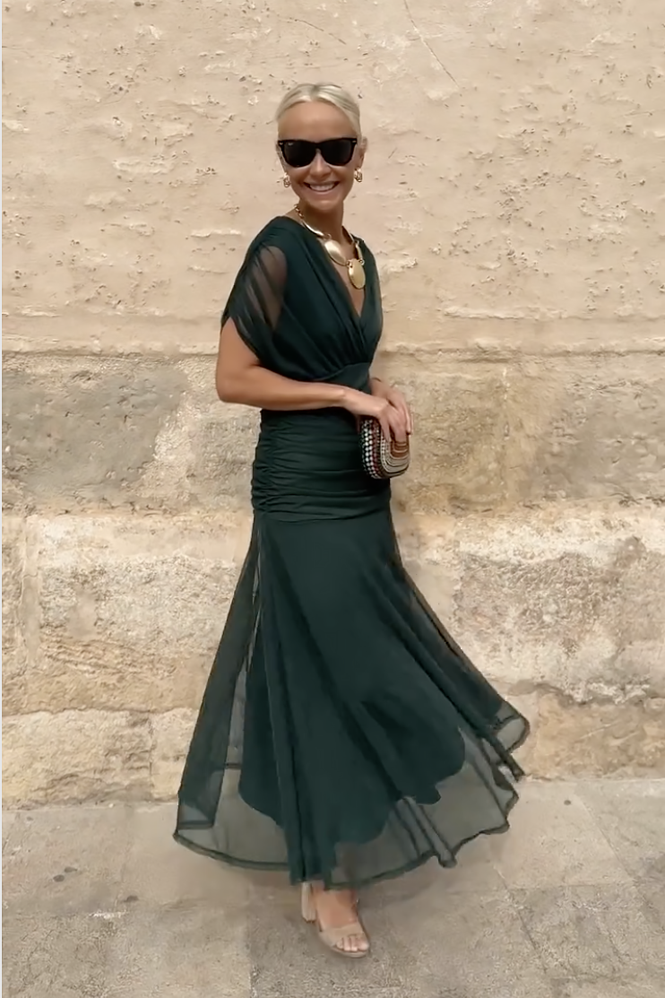 Elegant V-Neck Maxi Dress with Flowing Skirt | Long Dresses for Women