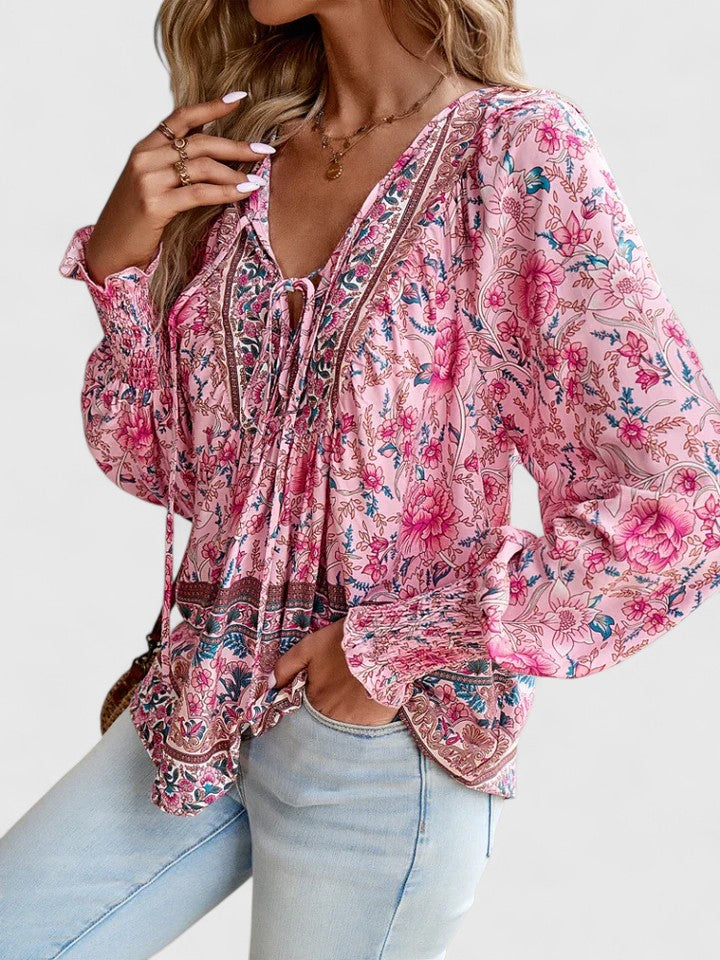 Elegant Women's Top with Timeless Design | Versatile Blouse for Any Occasion