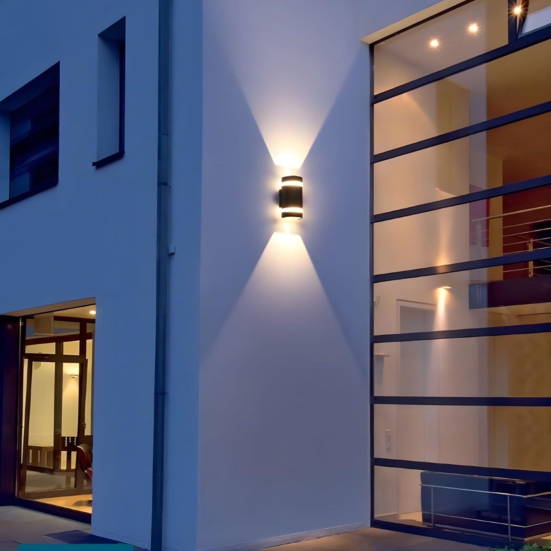 Matte Aluminum Outdoor Wall Light with IP65 Weather Protection | Durable Exterior Wall Lantern for Versatile Outdoor Lighting