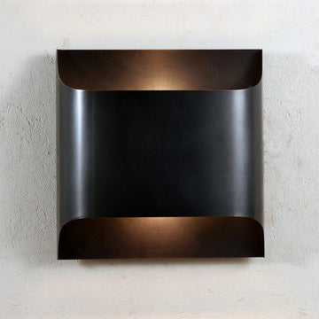 Modern Curved LED Wall Sconce Lighting with Brass Finish | Elegant Design for Timeless Decor