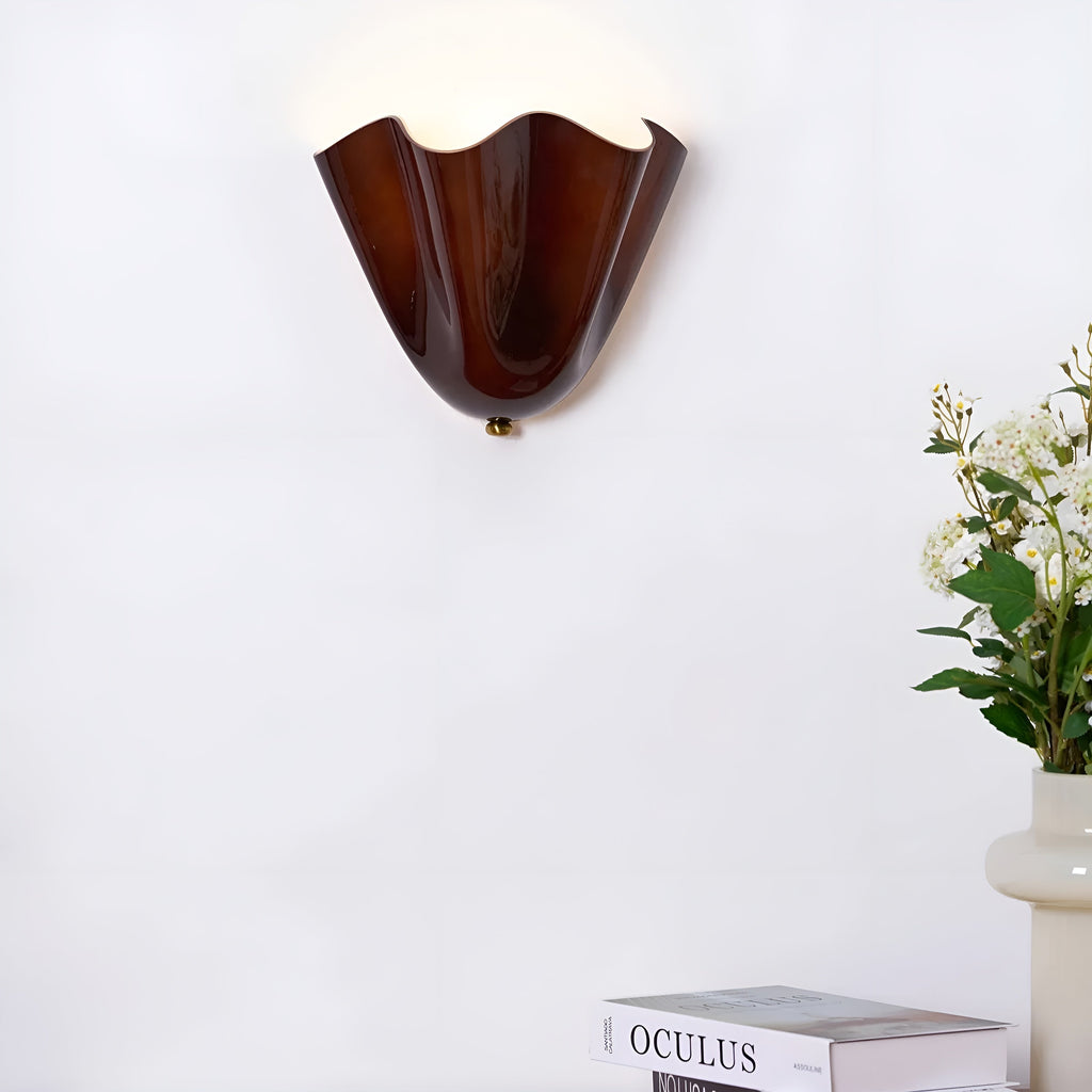 Retro Stained Glass Wall Sconce with Warm LED Light | Vintage Design for Cozy Atmosphere