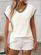 Stylish Contrast Trim | Women's Top with V-Neck & Moderate Stretch | Comfortable Blouse for Everyday Wear