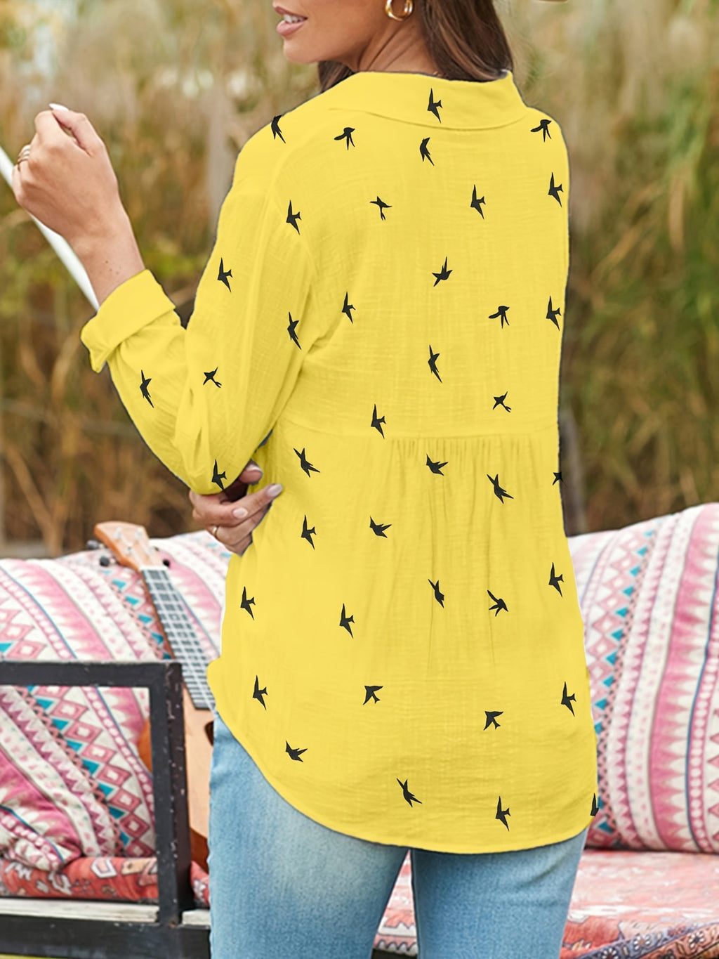 Stylish Mens Shirt with Printed Design & Functional Button Closure for Versatile Wear